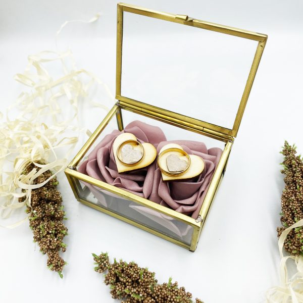 Szklane pudełko na obrączki z fioletowymi różami - 85,00 zł